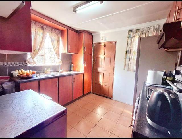 2 BEDROOM HOUSE FOR SALE IN MEREWENT